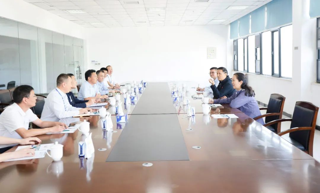 快樂過“雙節(jié)”，安全不放假｜河南農(nóng)投集團黨委書記、董事長李曉寰一行蒞臨花花牛乳業(yè)集團開展“雙節(jié)”安全生產(chǎn)大檢查活動并慰問一線職工、
